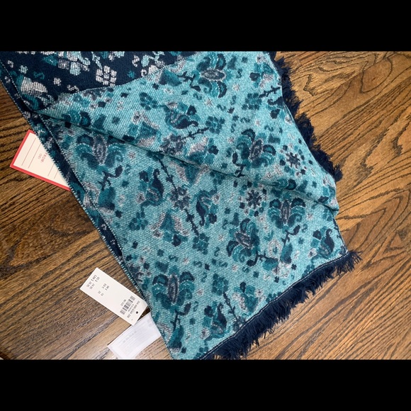 New Hollister Blanket Scarf One Size Blue Pattern - Picture 6 of 6